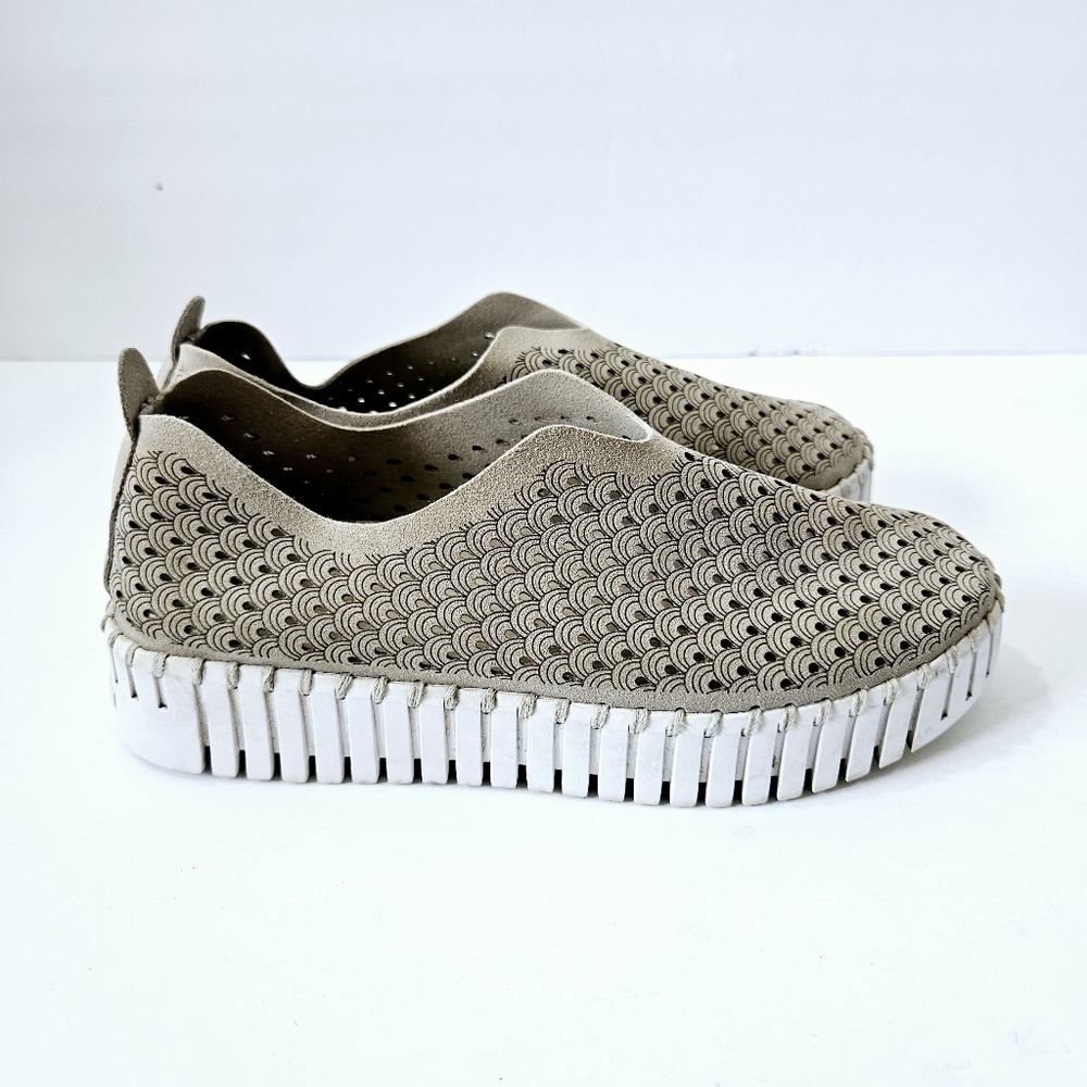 Beige Slip-On Flats Women's Casual Loafers